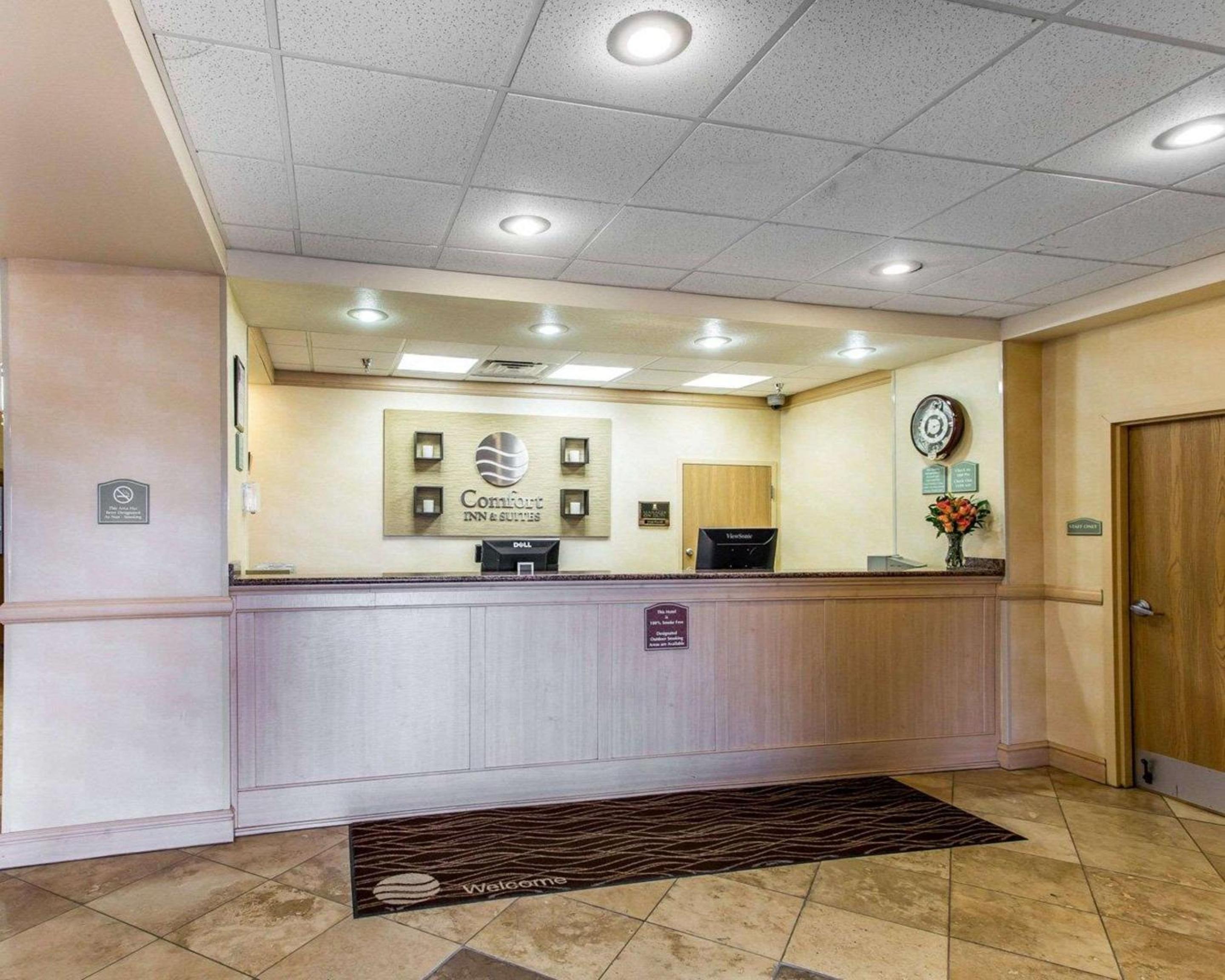 Rawlins Vacations - Comfort Inn  Suites - Property Image 3