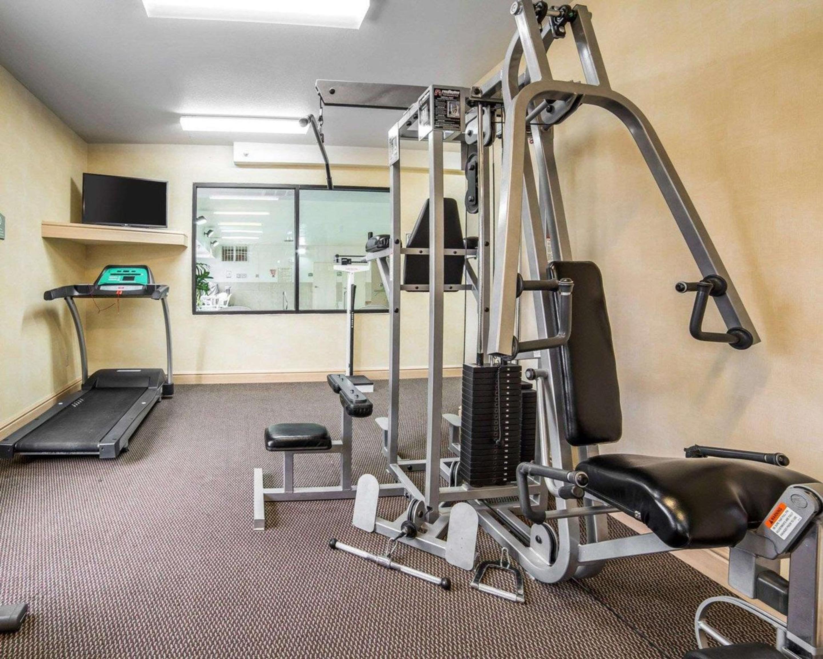 Rawlins Vacations - Comfort Inn  Suites - Property Image 3