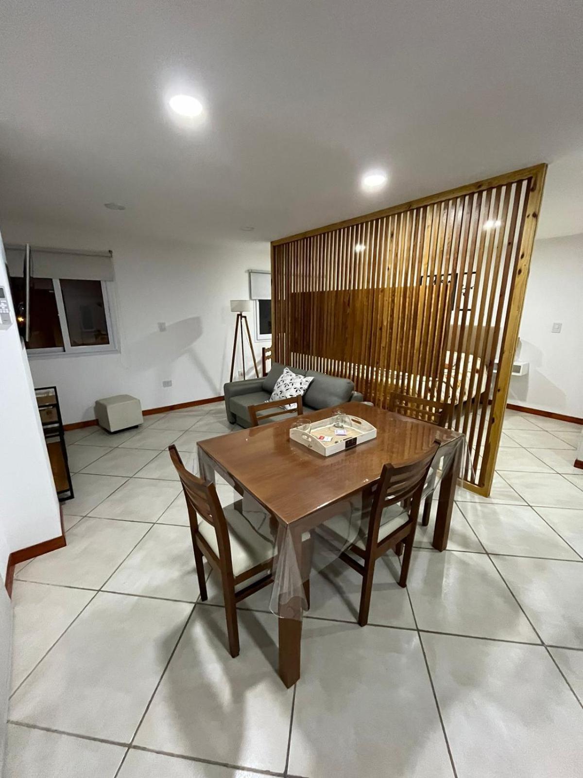 Departamento Centrico 2A - Valor en Dolares!!!