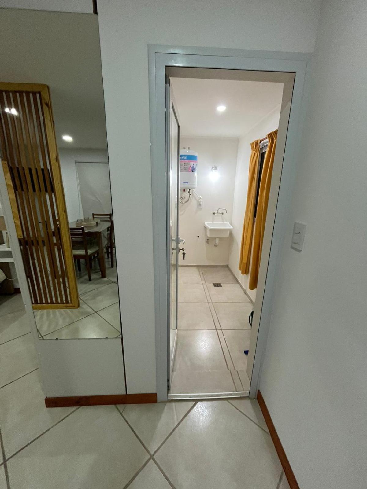 Departamento Centrico 2A - Valor en Dolares!!!