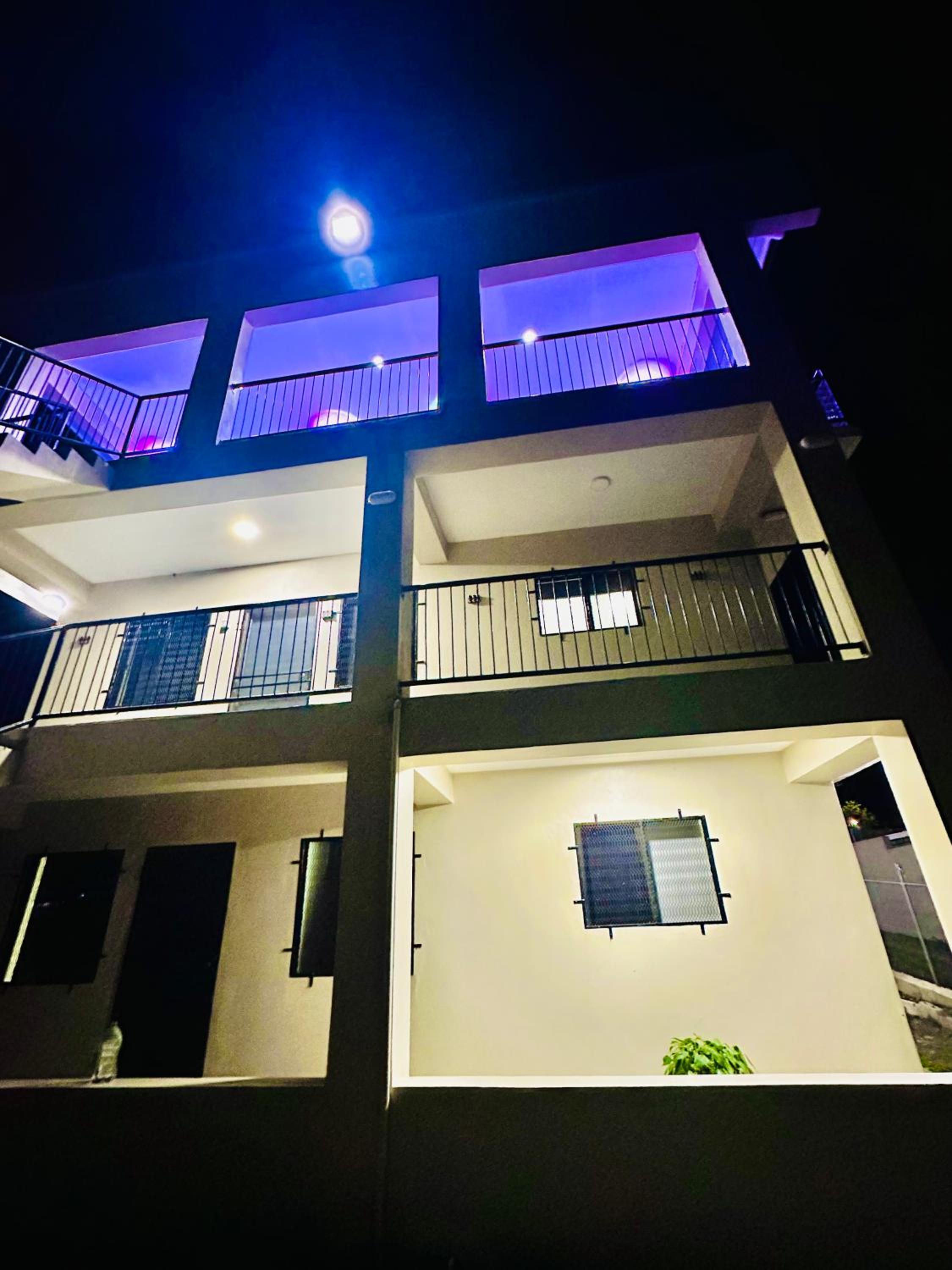 VNZ Luxury Apartment