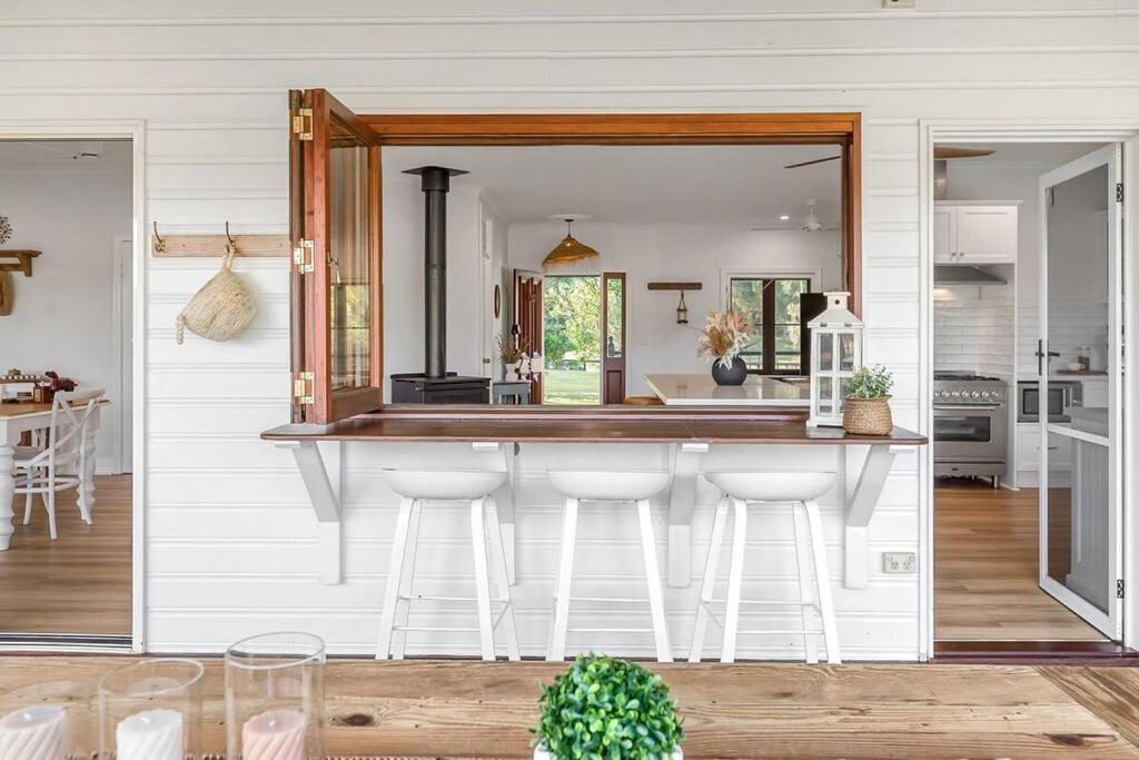 Belli Park Manor - A Luxe Farmhouse Escape for Ten