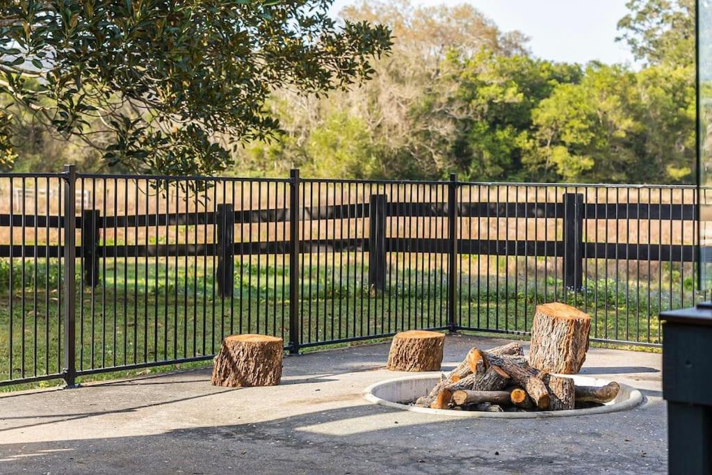 Belli Park Manor - A Luxe Farmhouse Escape for Ten