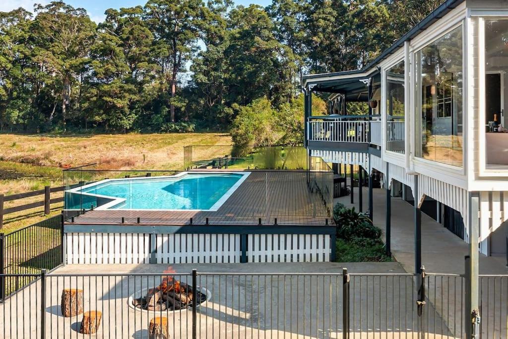Belli Park Manor - A Luxe Farmhouse Escape for Ten