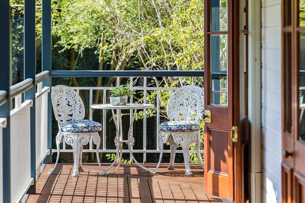 Belli Park Manor - A Luxe Farmhouse Escape for Ten