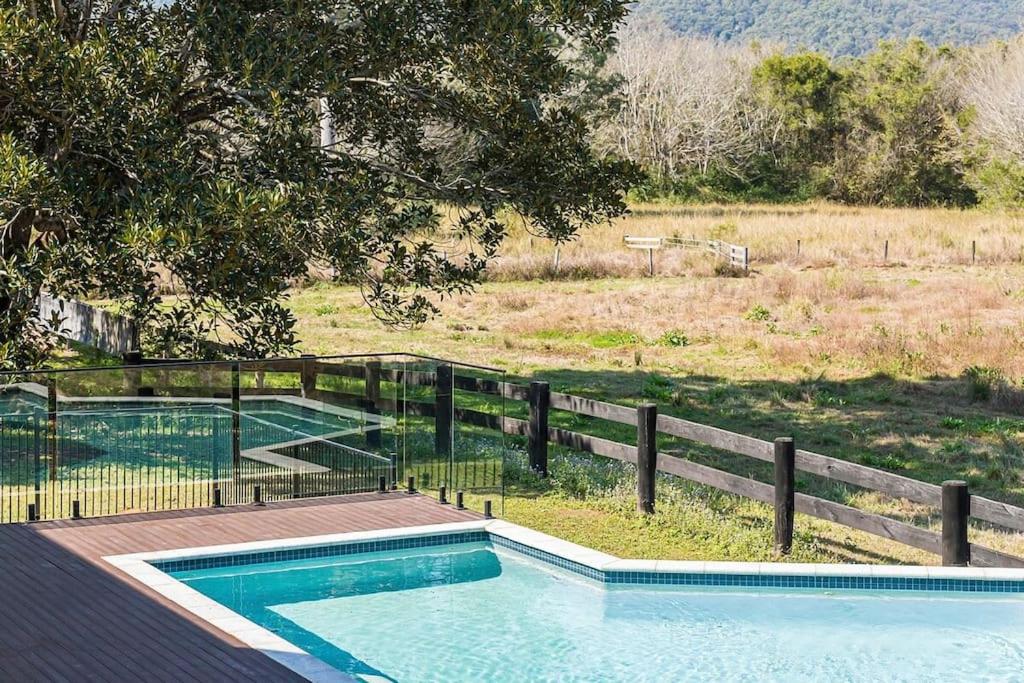 Belli Park Manor - A Luxe Farmhouse Escape for Ten