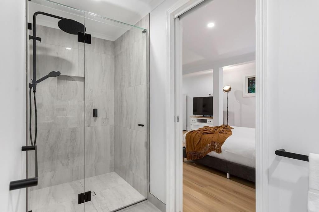 Belli Park Manor - A Luxe Farmhouse Escape for Ten