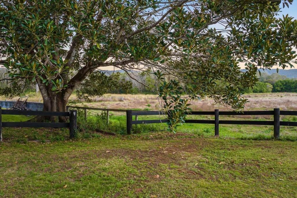 Belli Park Manor - A Luxe Farmhouse Escape for Ten