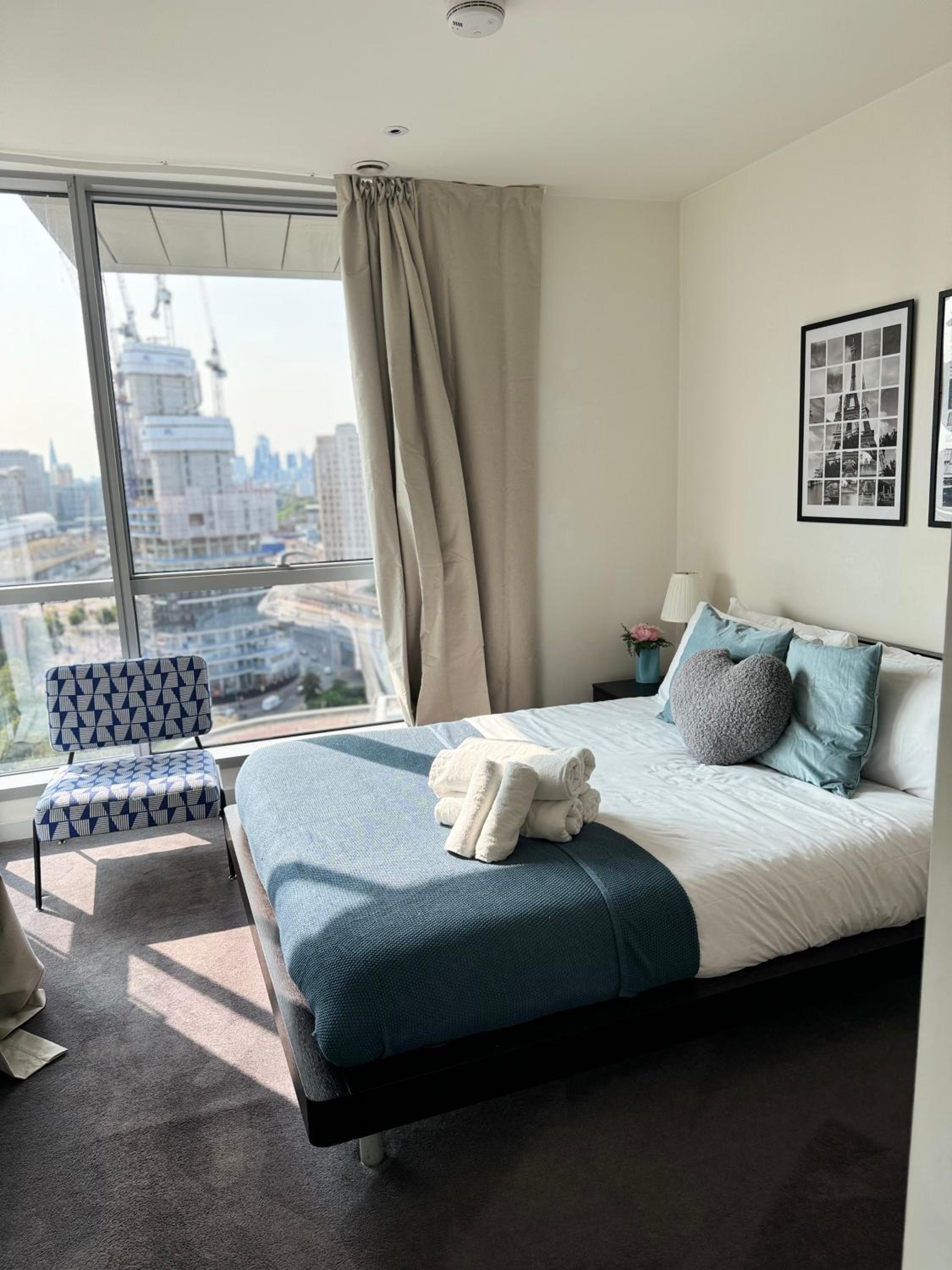 Luxury 1Bed flat with river view in Canary Wharf