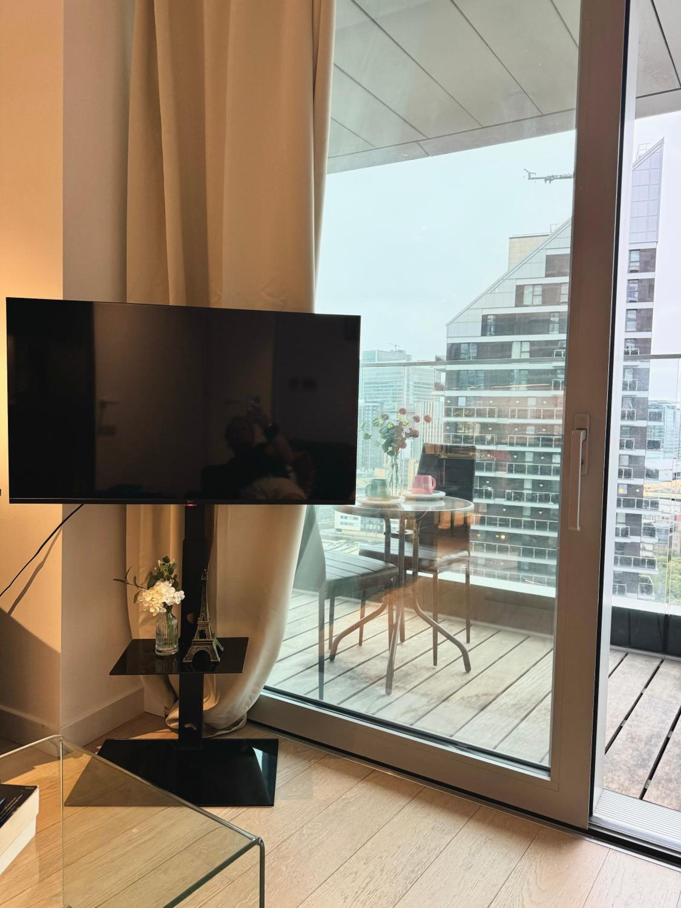 Luxury 1Bed flat with river view in Canary Wharf