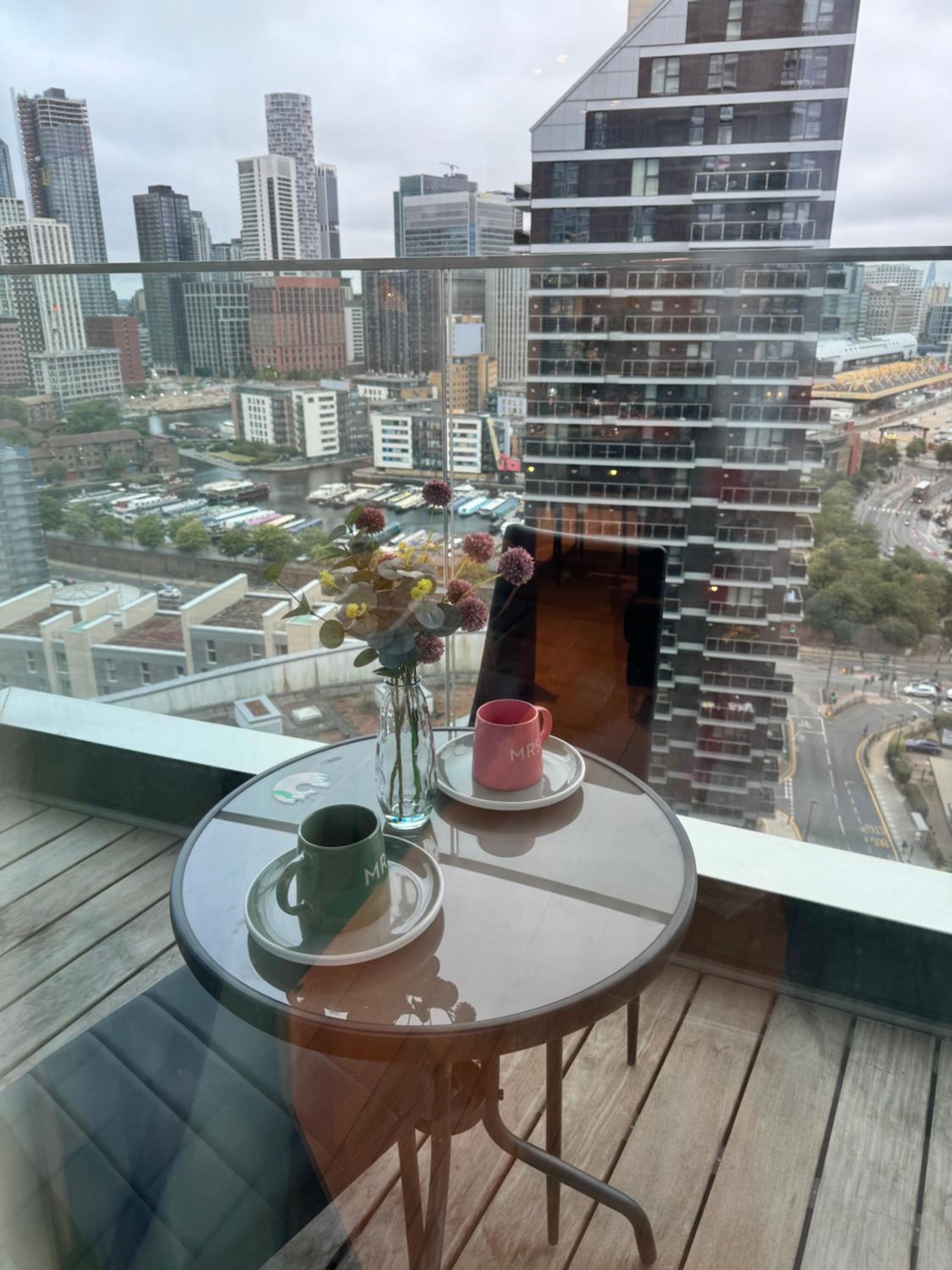 Luxury 1Bed flat with river view in Canary Wharf