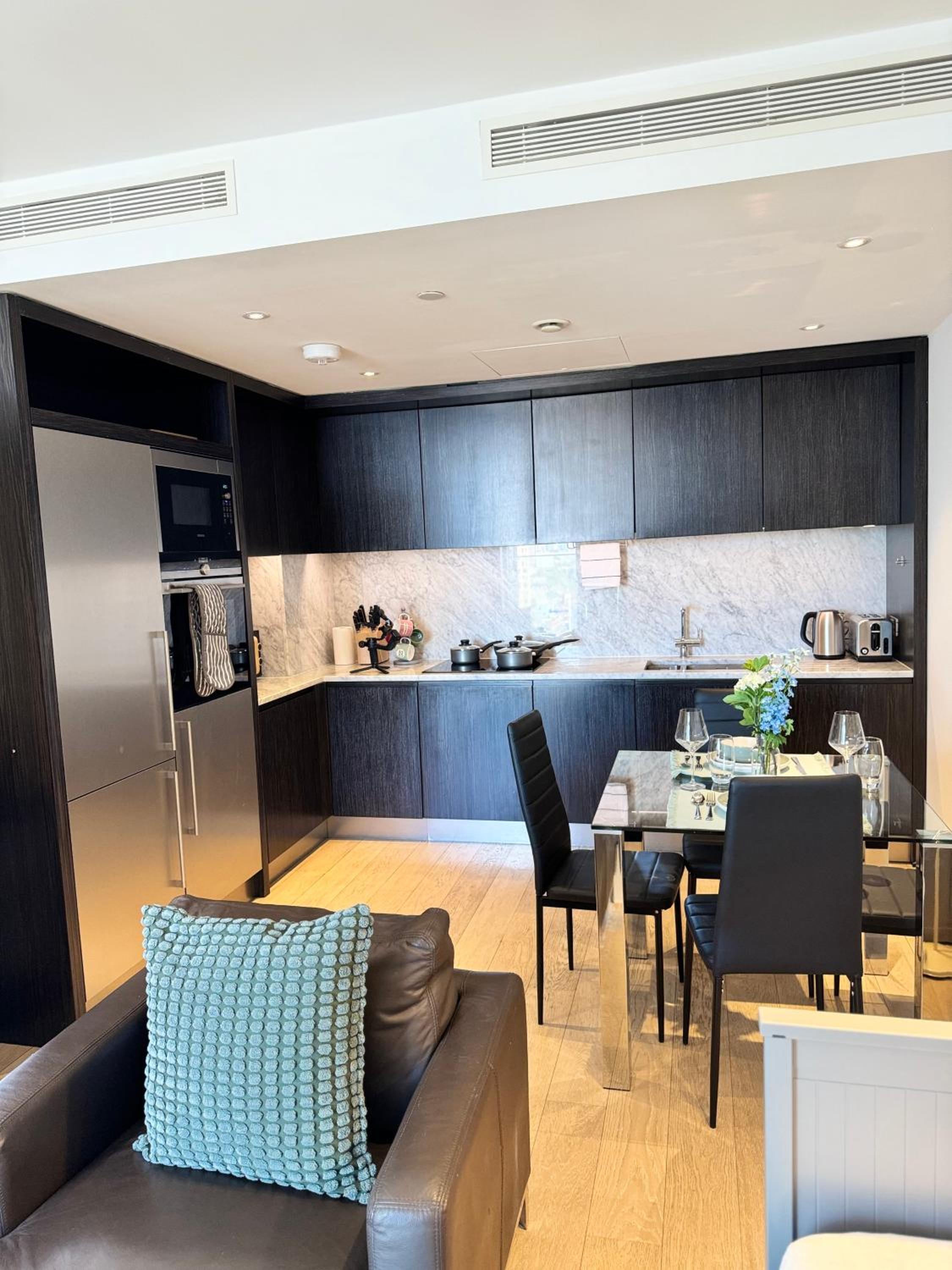 Luxury 1Bed flat with river view in Canary Wharf