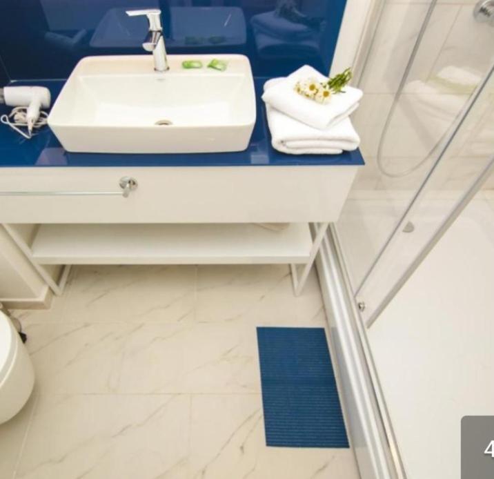 Vip Apartments Orbi 42 view 4