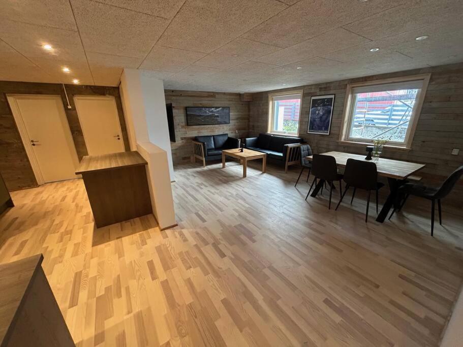 Brand new modern flat near city centre