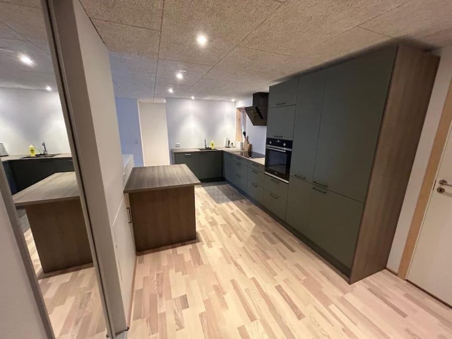 Brand new modern flat near city centre