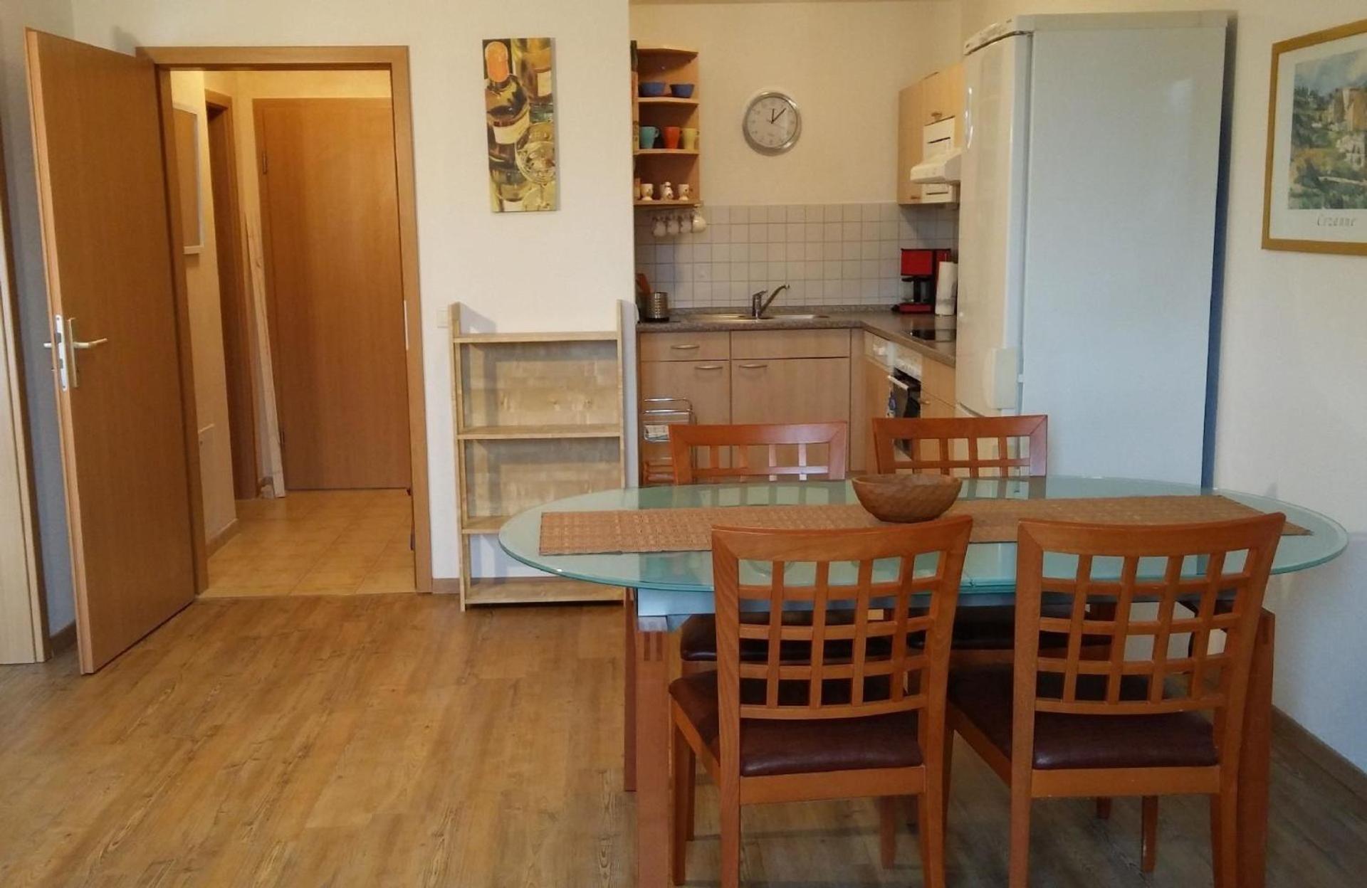 Ferienwohnung mit Balkon für drei Personen - b56230
