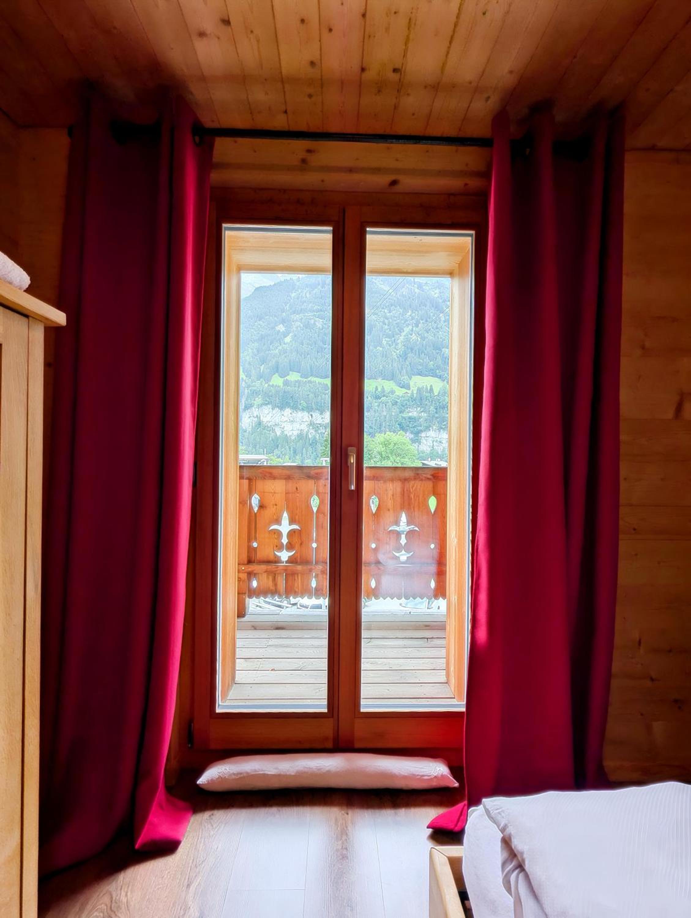 Magnifique chalet avec vue Centre Champéry