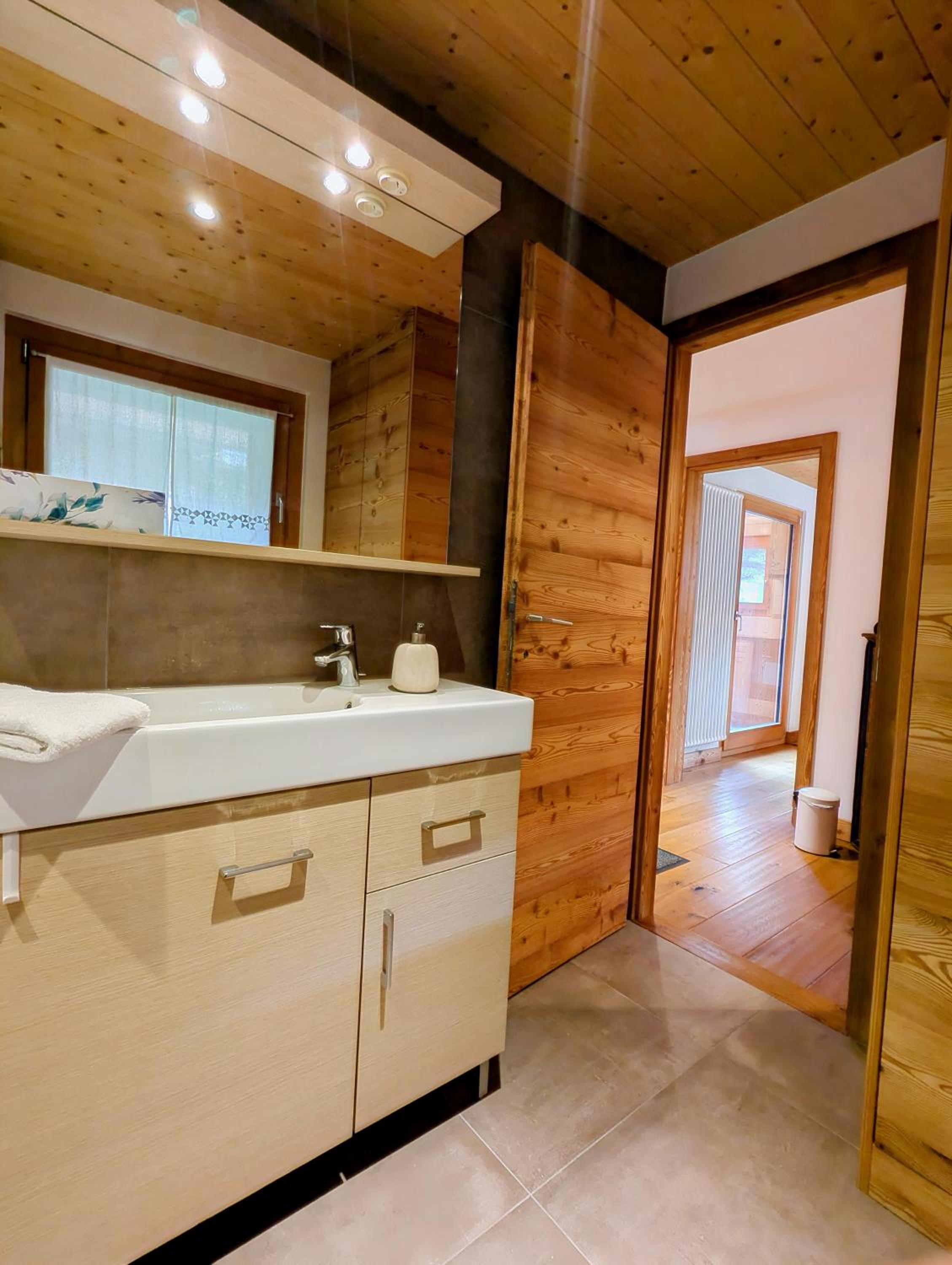 Magnifique chalet avec vue Centre Champéry