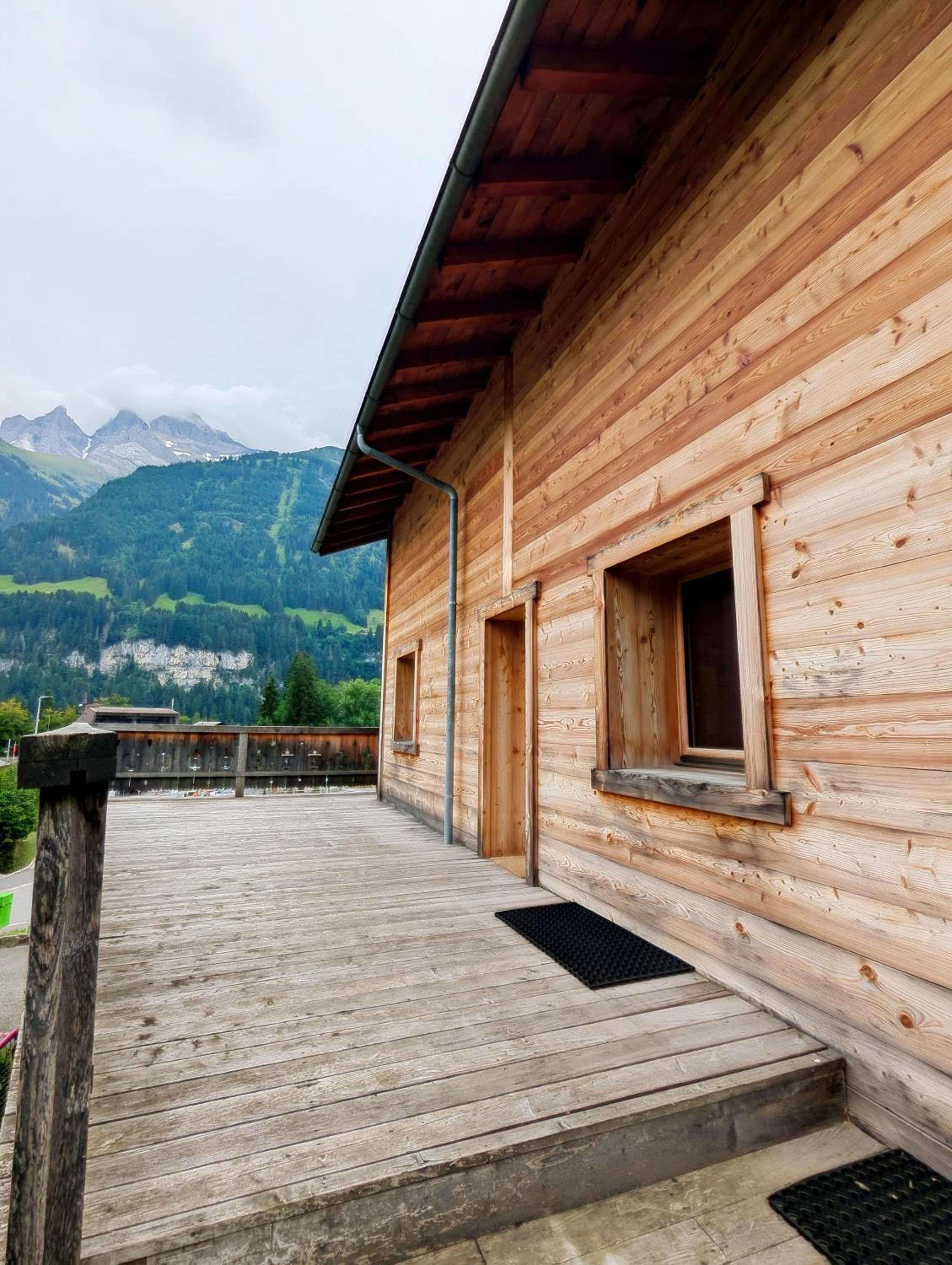 Magnifique chalet avec vue Centre Champéry
