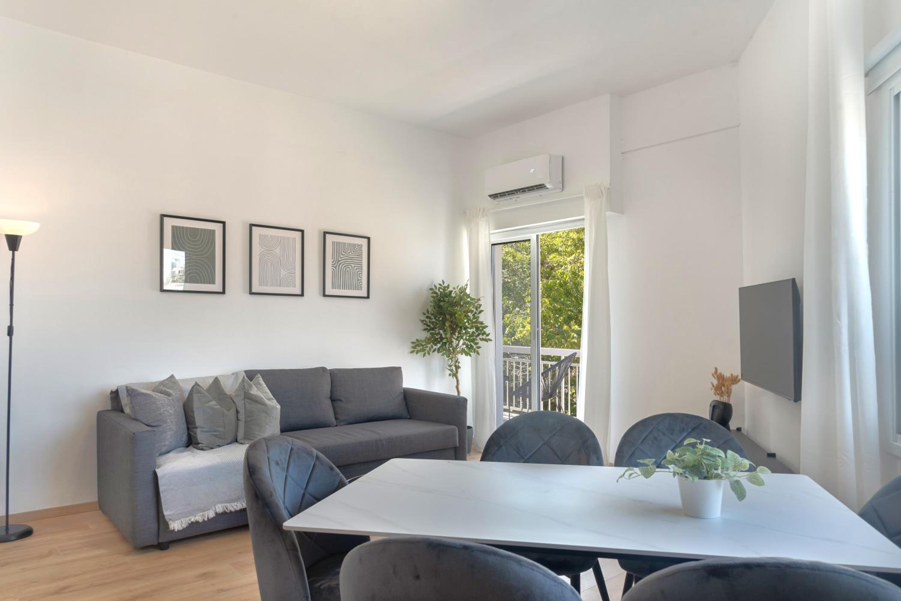 Phaedrus Living City Breeze Residences Urbanity