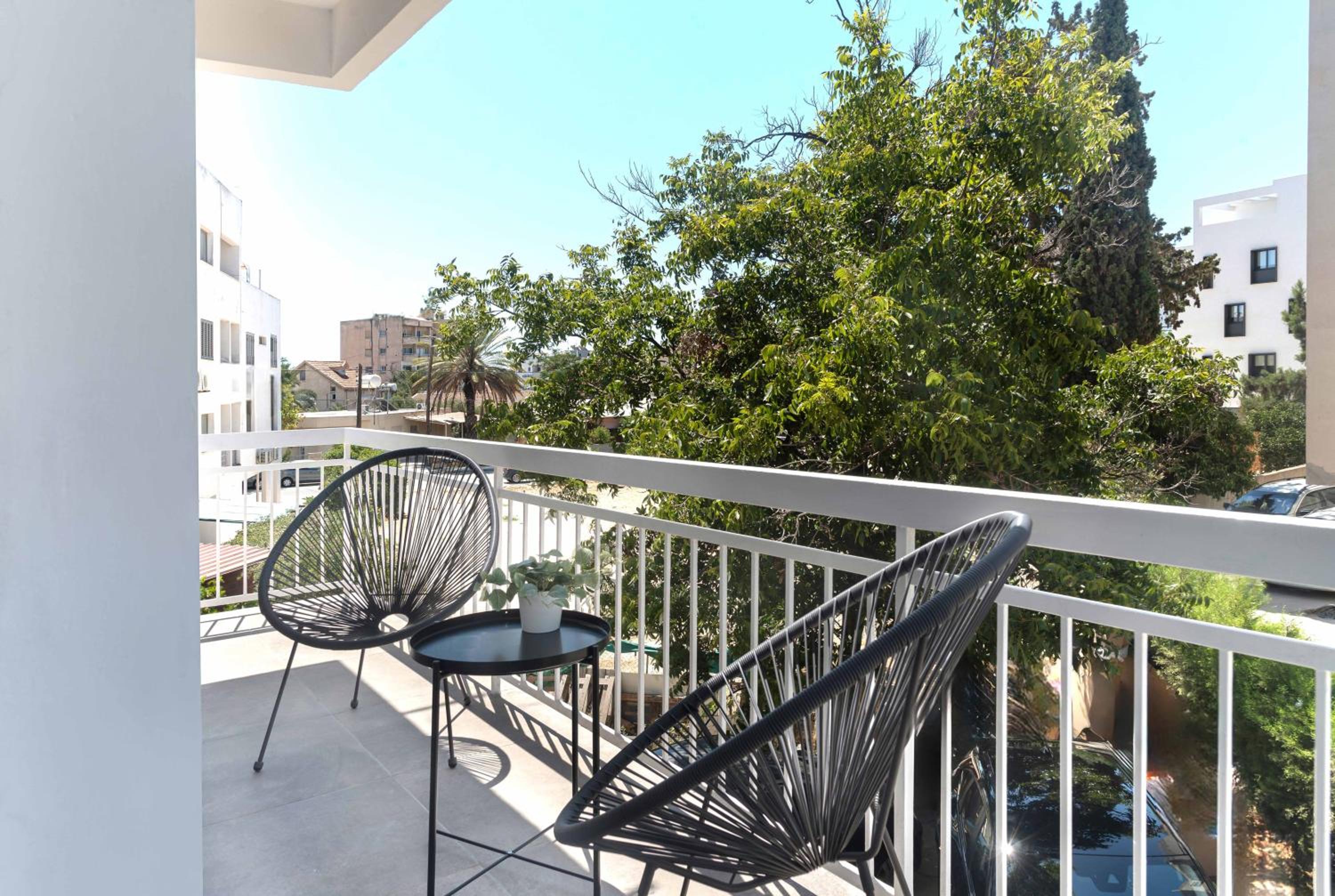 Phaedrus Living City Breeze Residences Urbanity
