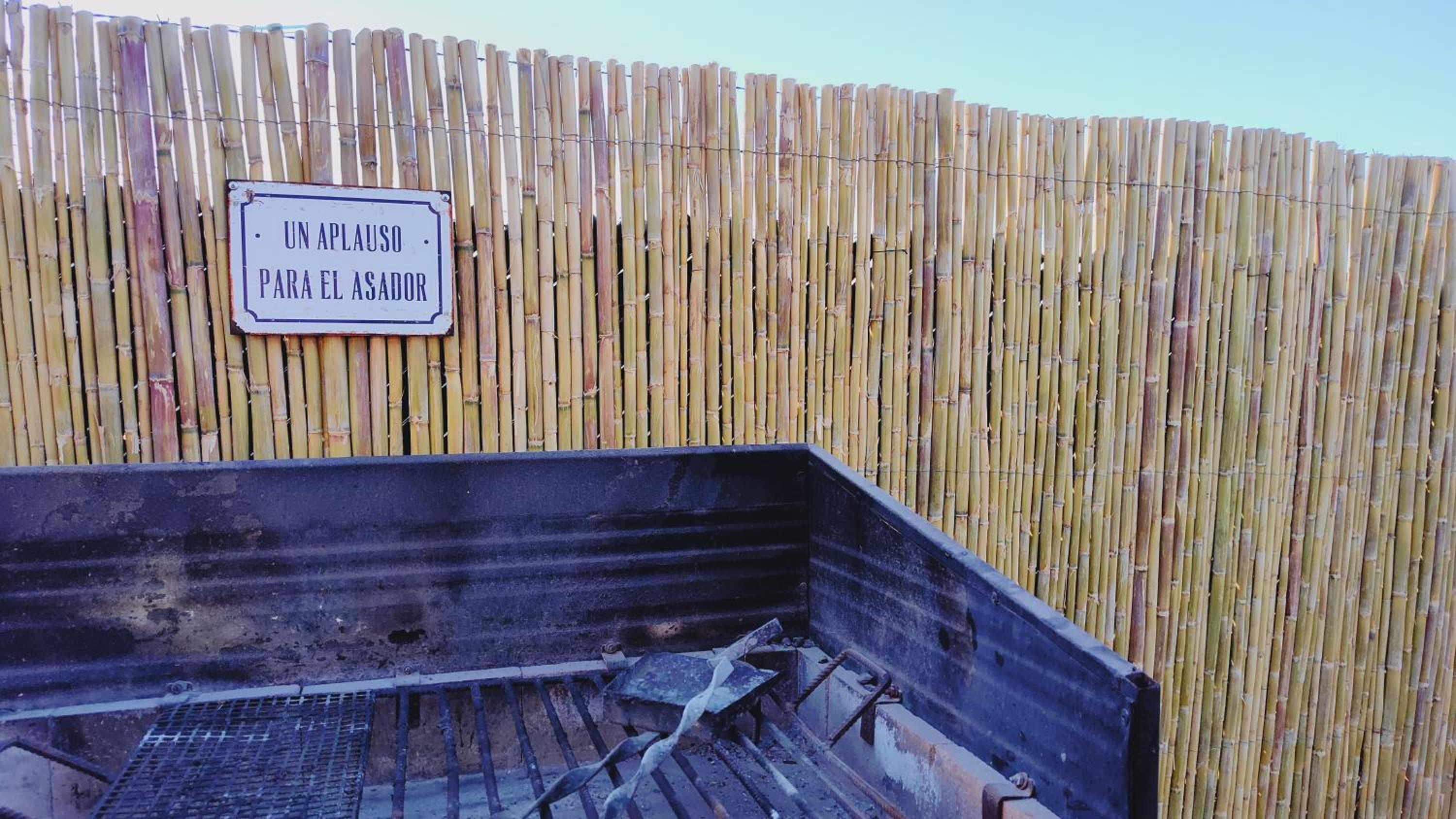 La Isolina Chacras, jardín, parrilla y naturaleza!