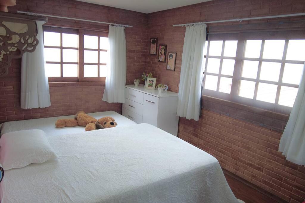 Casas perto cervejaria 3 Santas