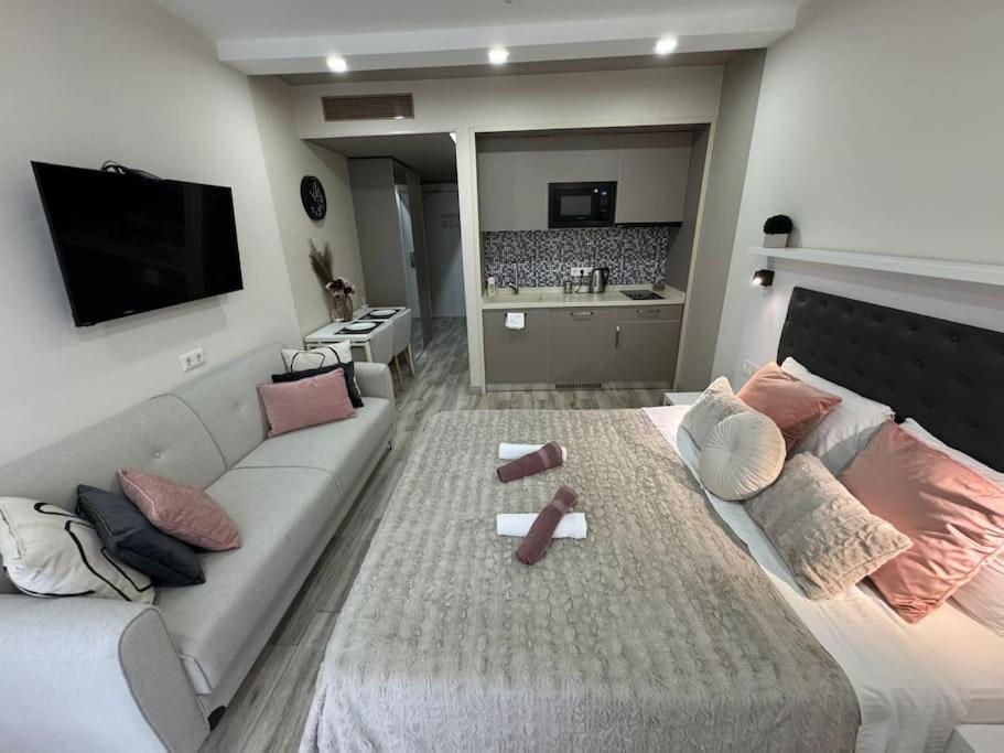 Elegant Seaview Alliance Palace Apartment