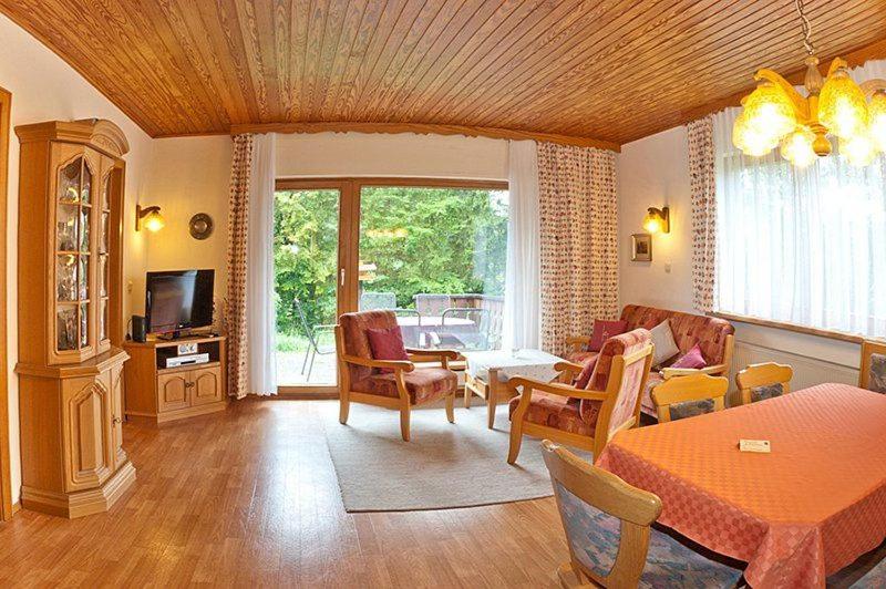 Ferienhäuser im Feriendorf Weissensee im Allgäu E
