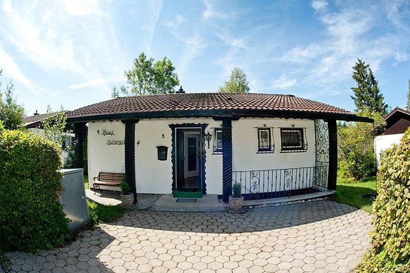 Ferienhäuser im Feriendorf Weissensee im Allgäu E