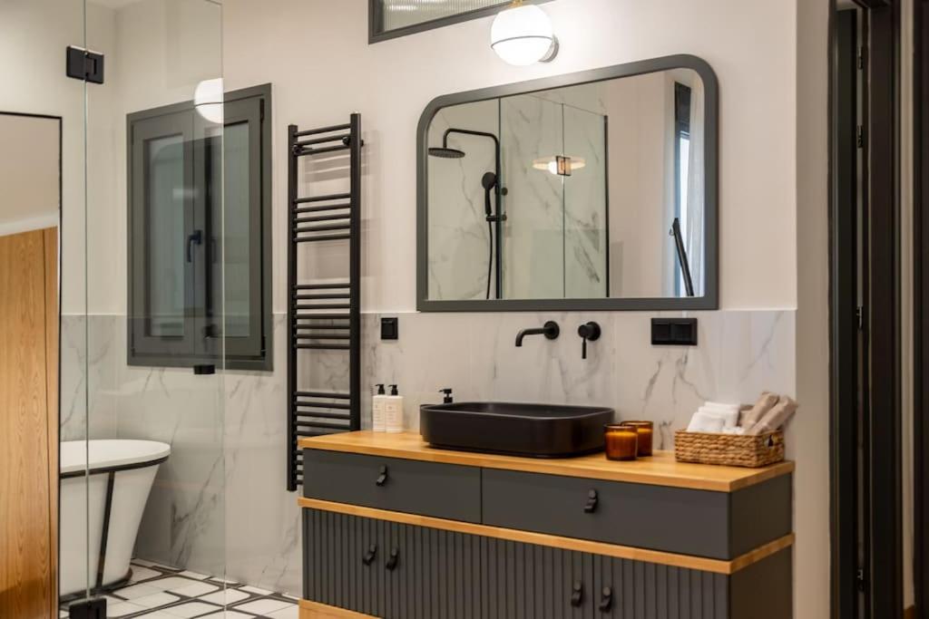 Lux Retreat in the heart of Kolonaki