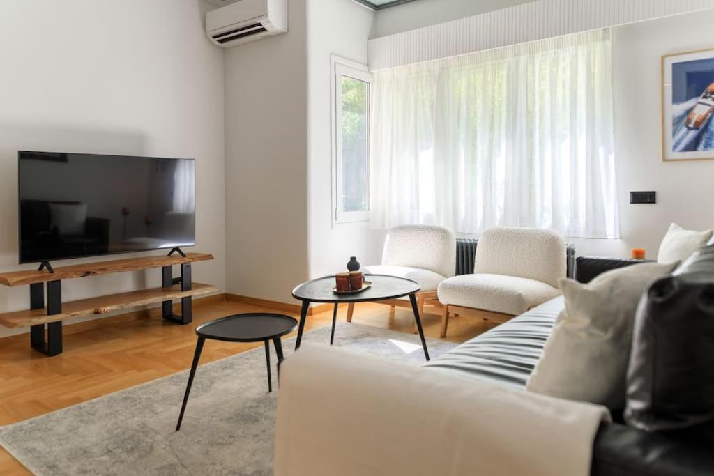 Lux Retreat in the heart of Kolonaki