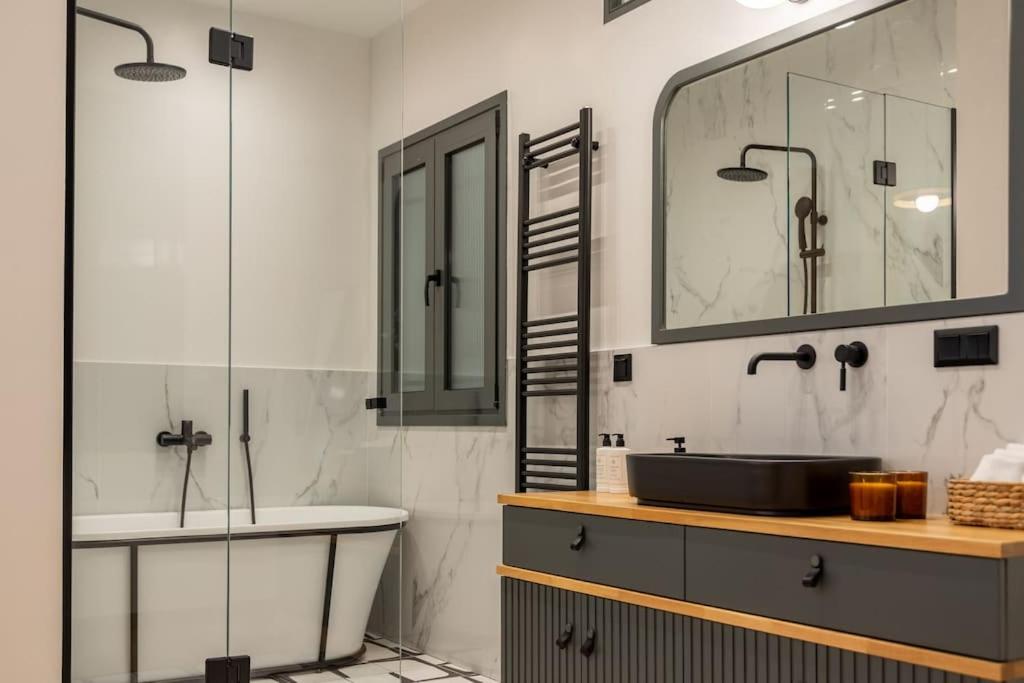 Lux Retreat in the heart of Kolonaki