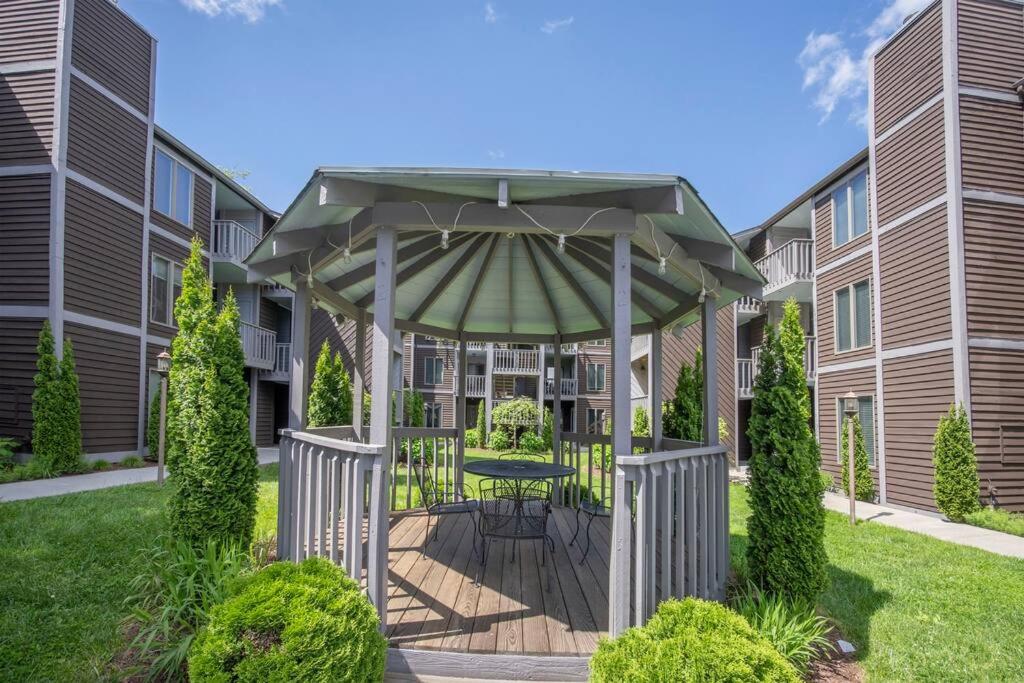 Brook Haven Condo - Downtown Blowing Rock Ground Floor Fully Stocked with 2 King Beds view 2