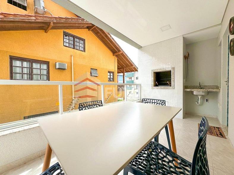 Incrível apartamento de 02 quartos LA025
