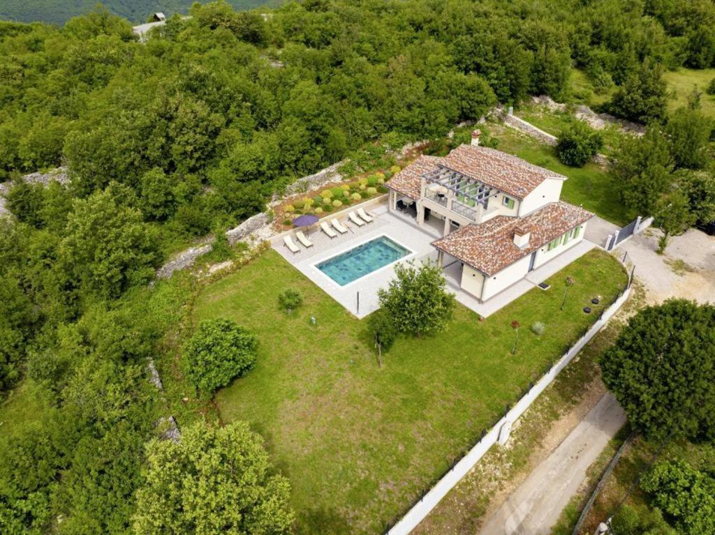 Villa Fortuna - Private Pool and Garden Retreat