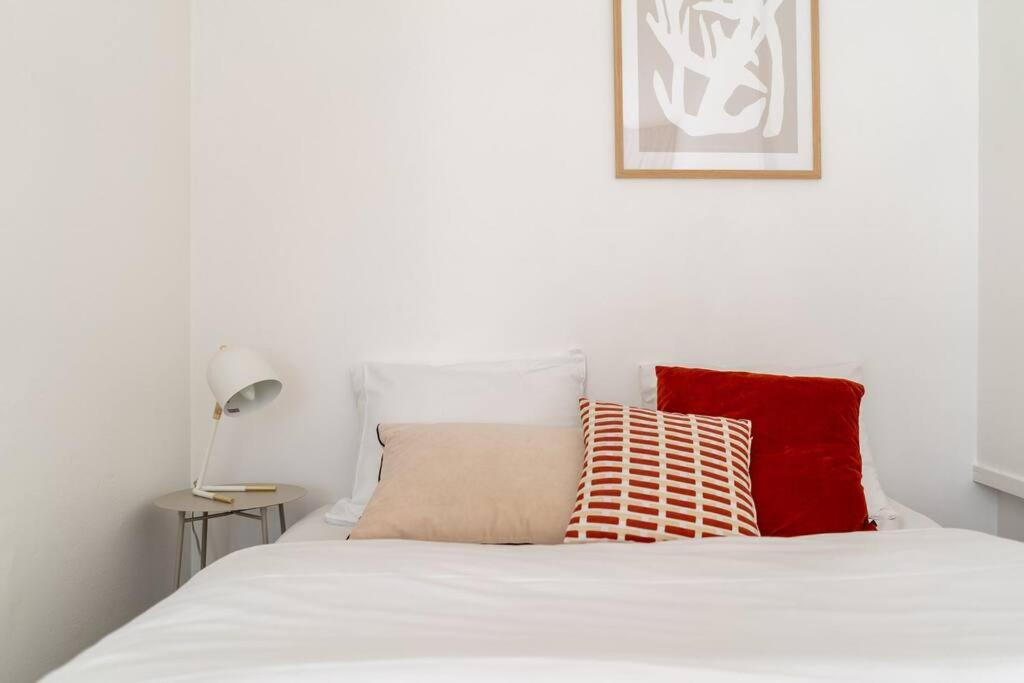 Serene Studio Retreat in Töölö