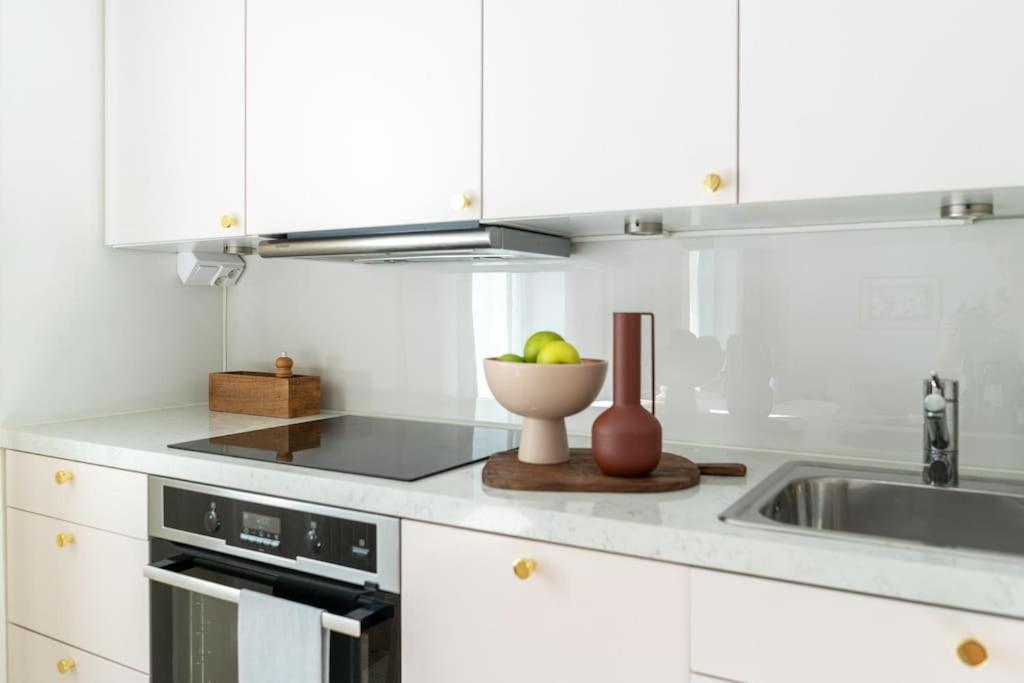 Serene Studio Retreat in Töölö