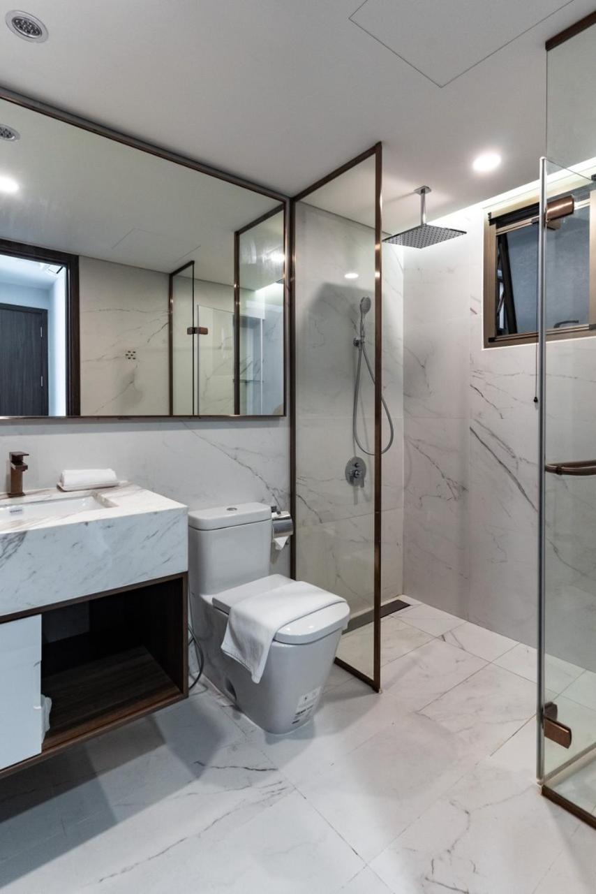 Midtown Premium Apartments