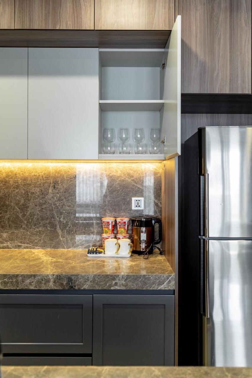 Midtown Premium Apartments