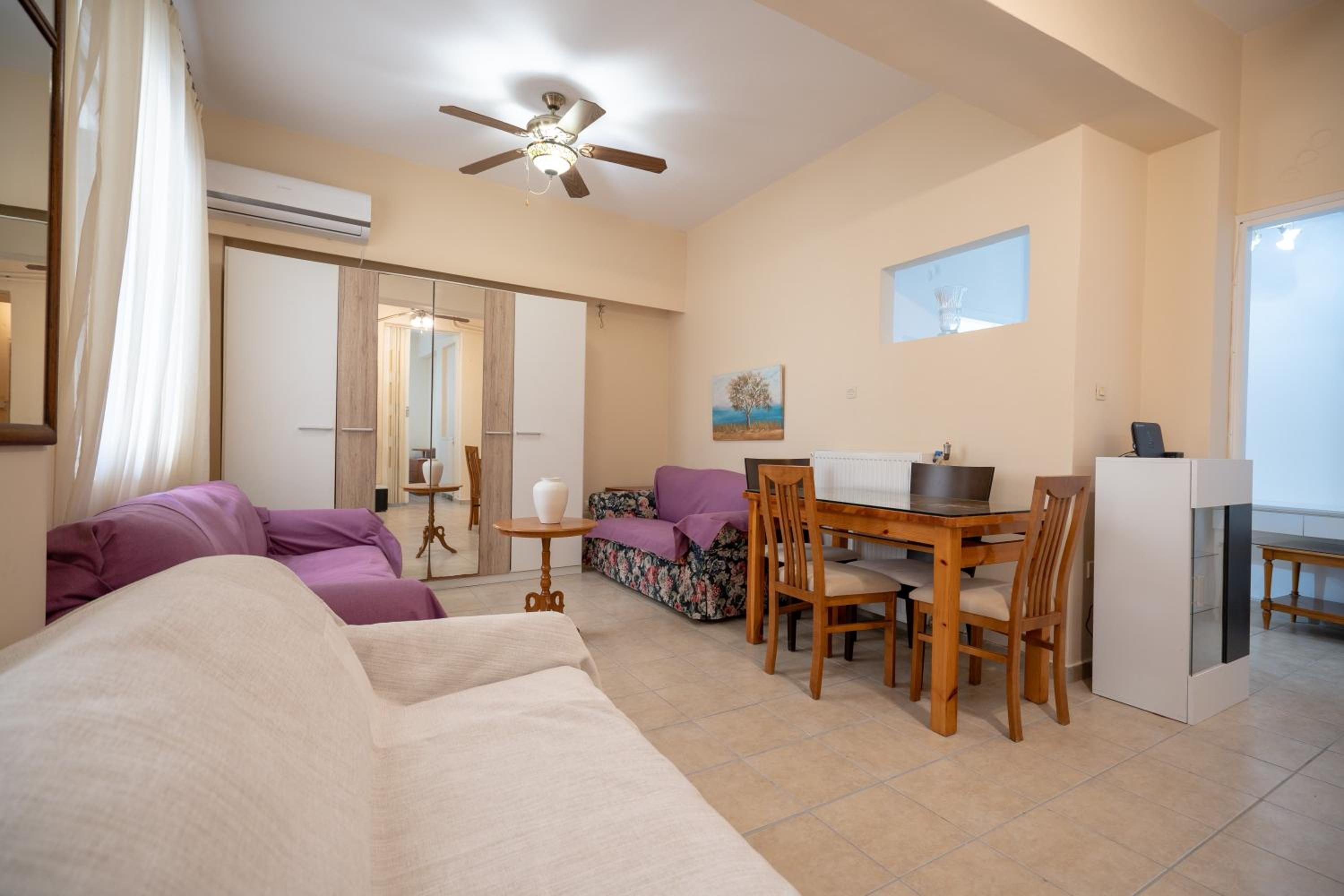 Cozy Ilisia 1 bedroom apartment