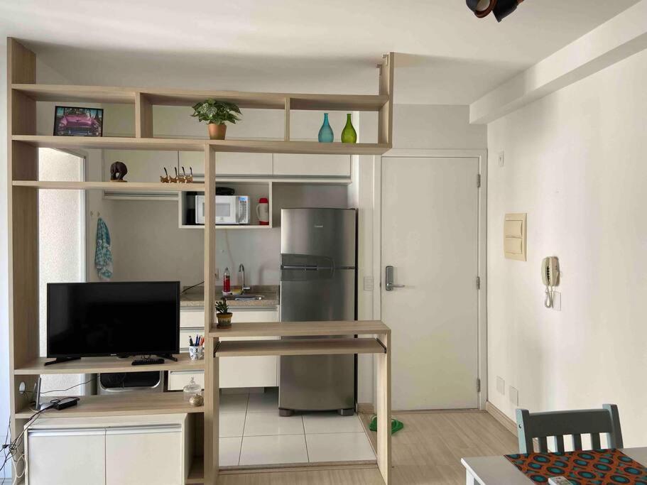 AU75 Silencioso e Vista Urbana Bonita das Altura