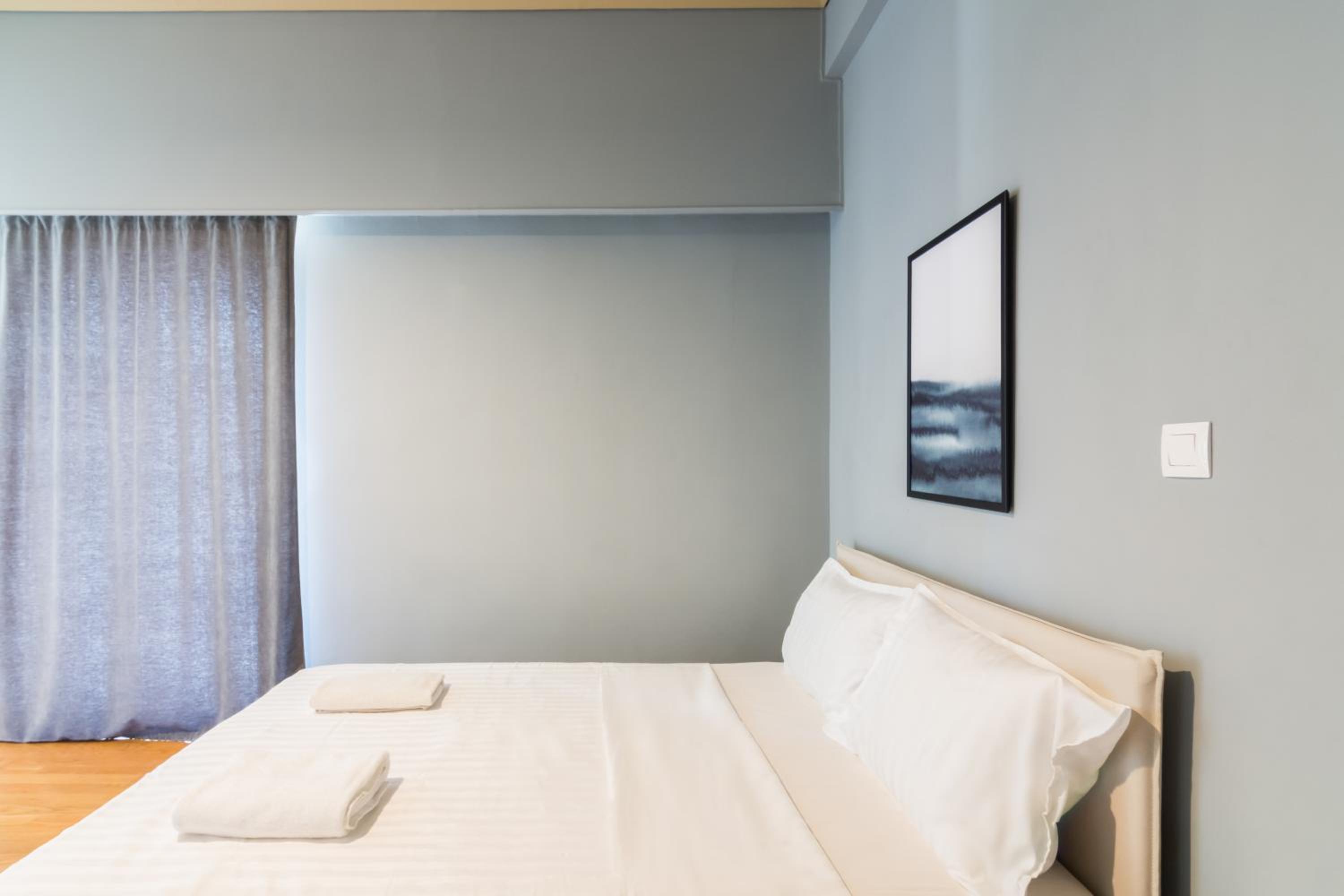 Large Apartment ideal for 5