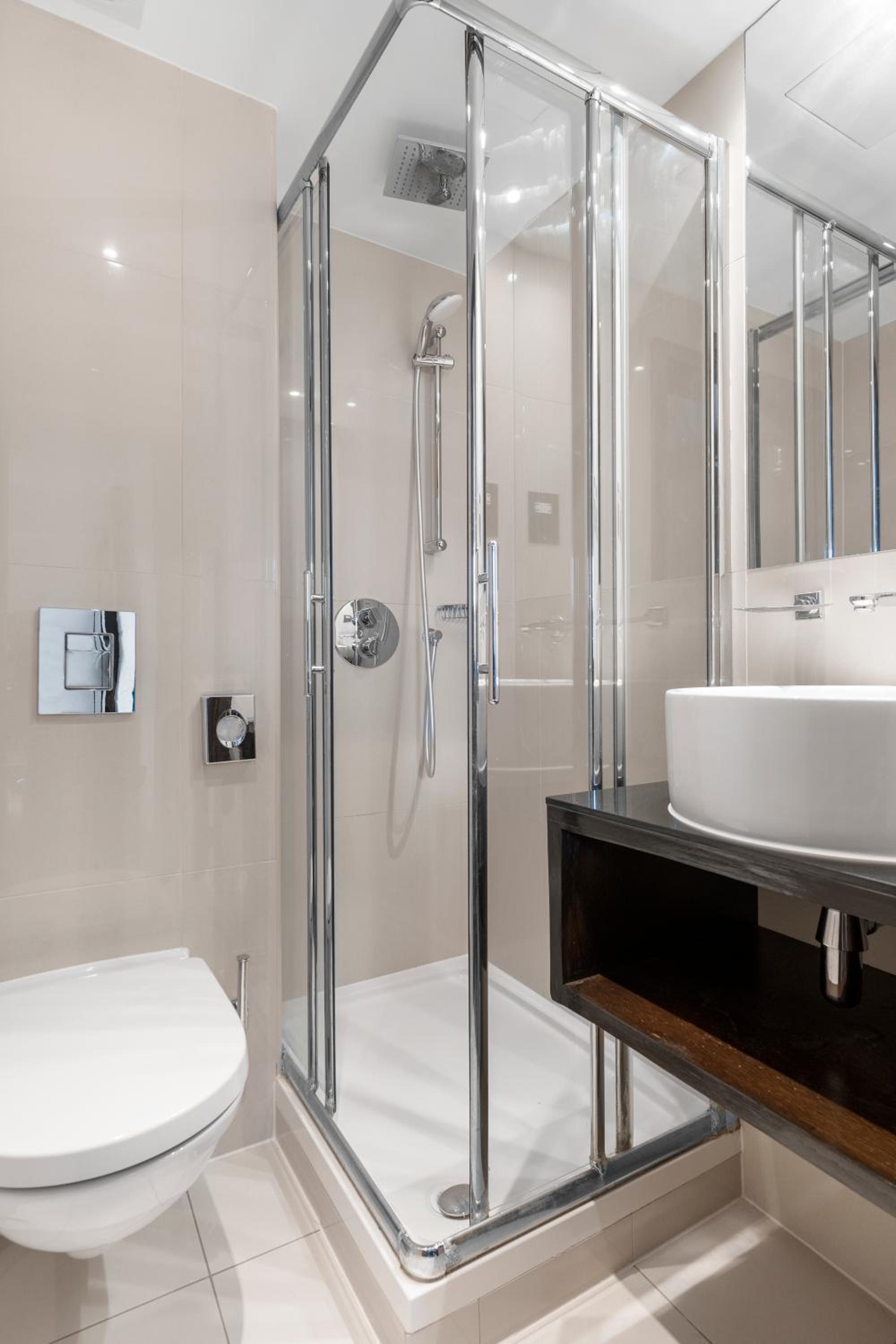 LHA Paddington Hostel