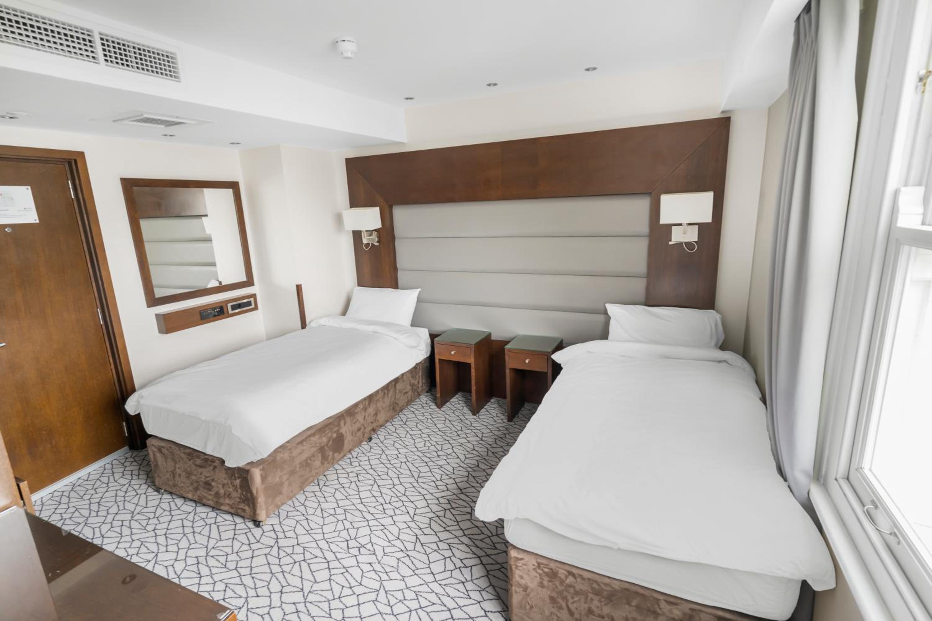 LHA Paddington Hostel