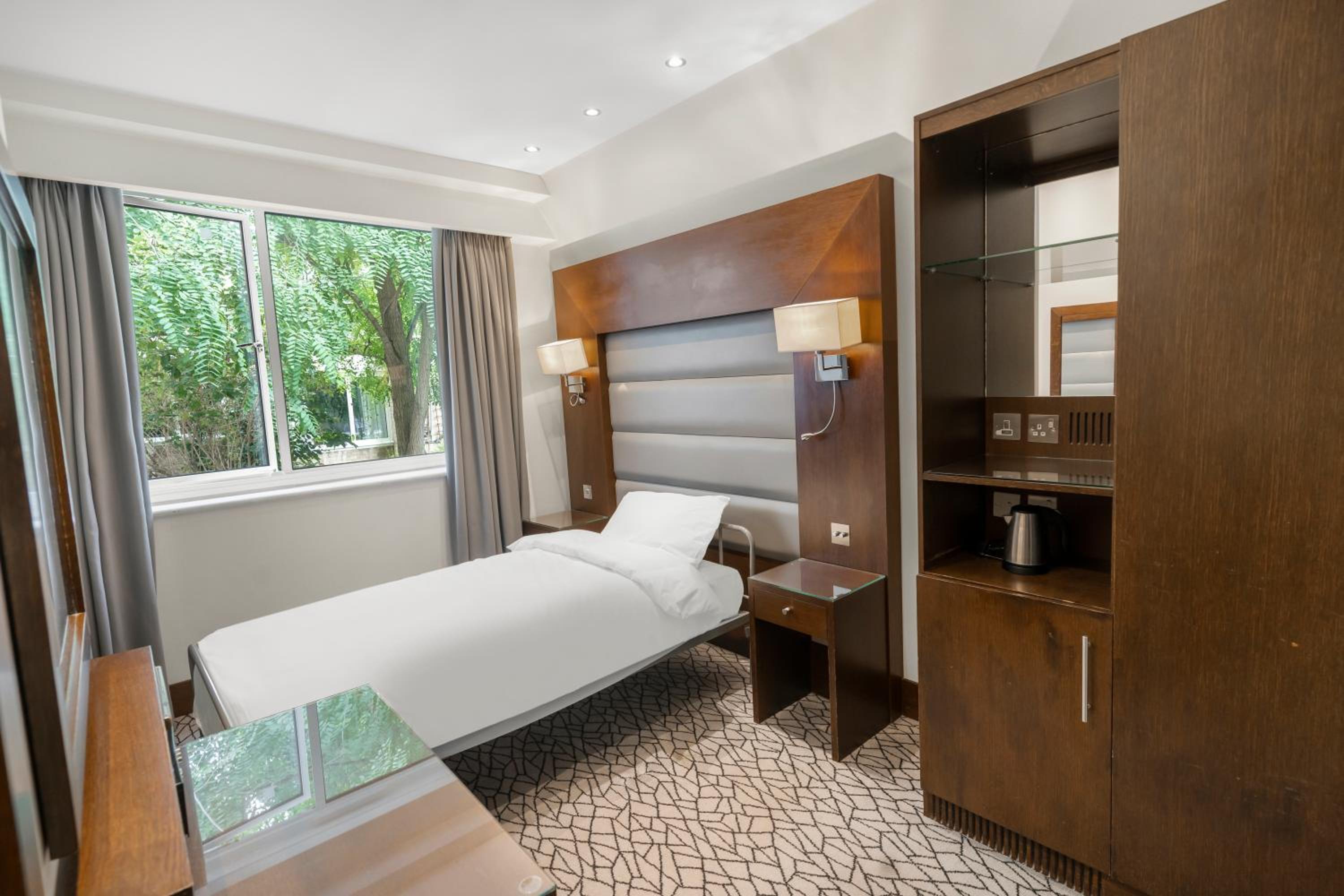 LHA Paddington Hostel