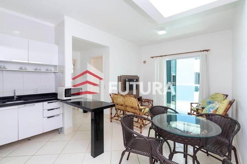 Lindo apartamento de 02 quartos LA043E