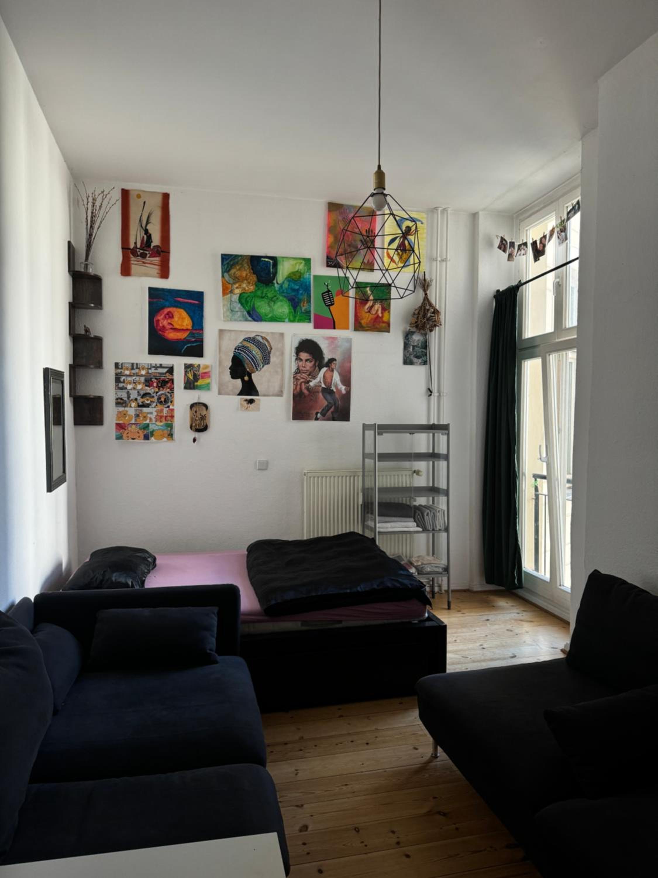 Simple Room Berlin Mitte Artist and LGBTQ friendly