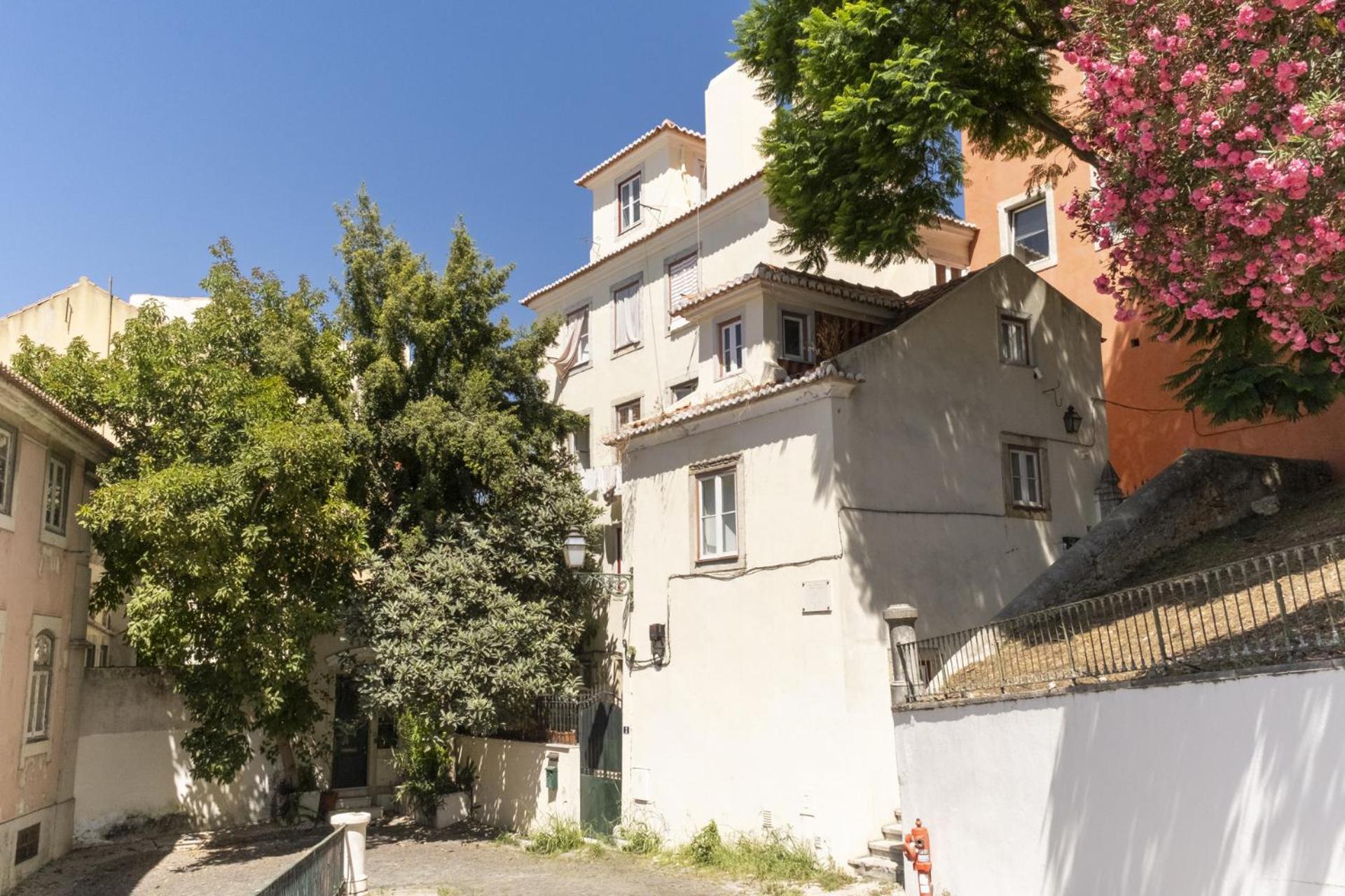 Stylish Duplex Apartment in Baixa, Lisbon, Central & Spacious - TTL321