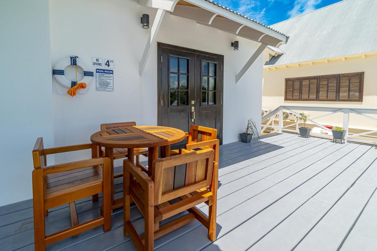 The Toucan Nest and Pool Club at Mahogany Bay